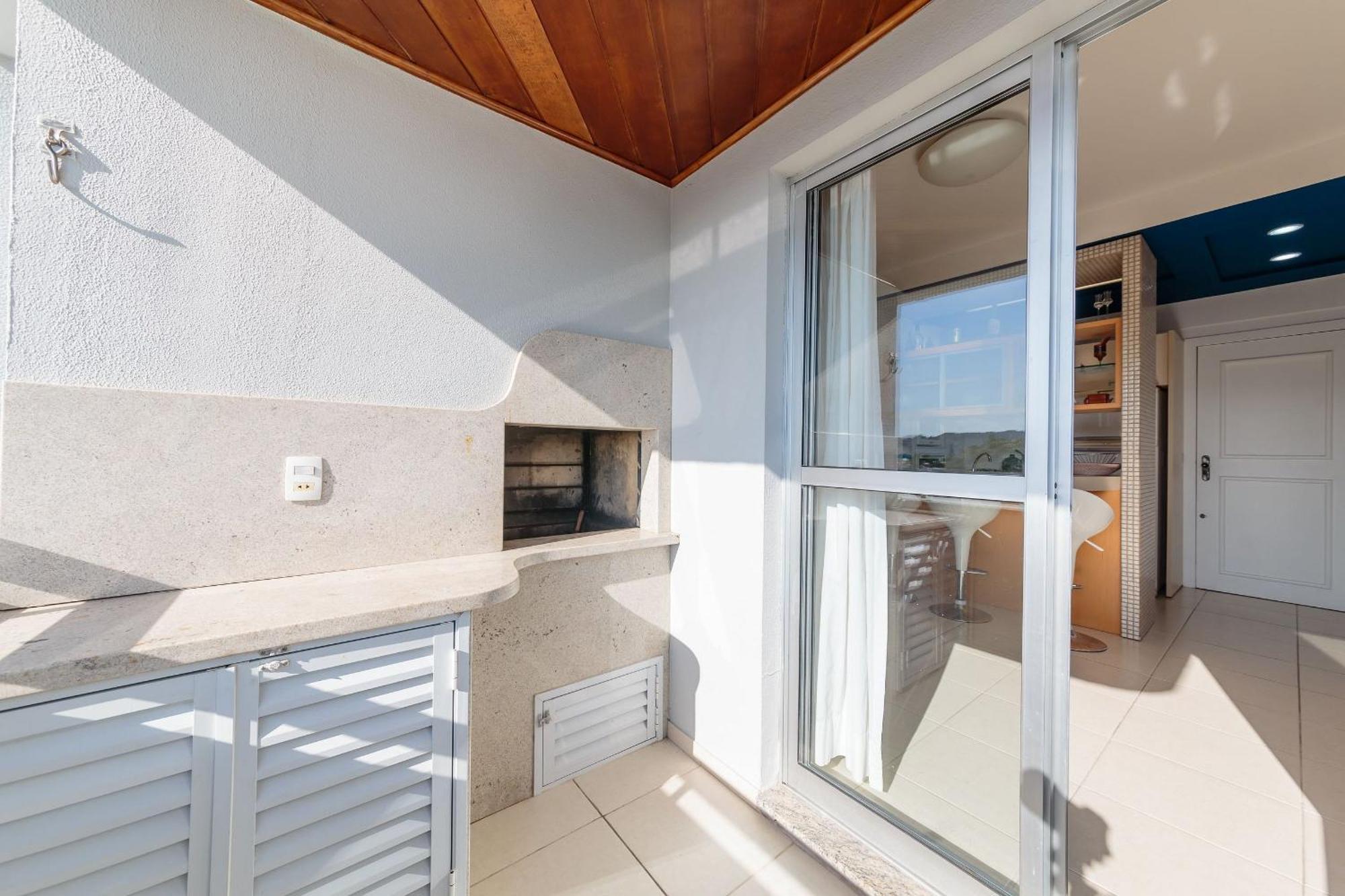 Lindo Apto A 5 Min Do Jurere Open Shopping Emr302 Apartment *